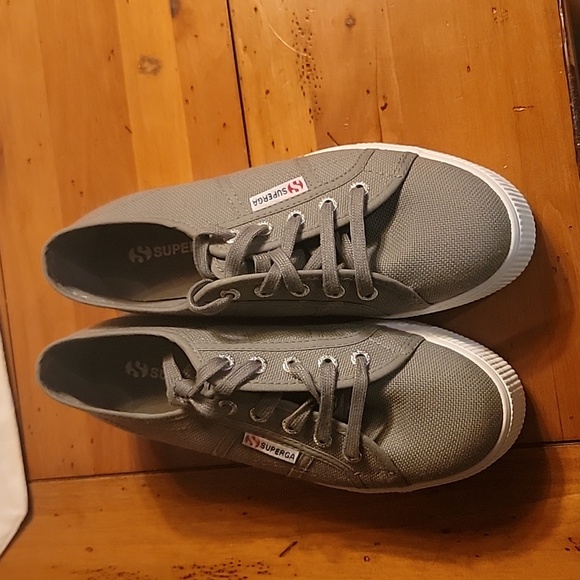 Platform Gray SUPERGA Sneaker NWOT - Picture 2 of 6